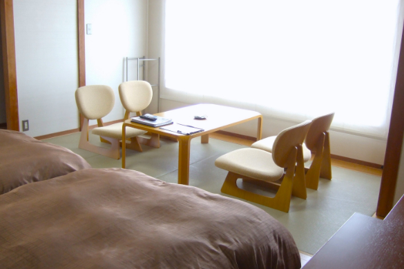 シャワーが付いているお部屋はコチラ