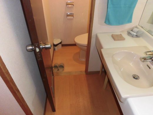西館　和室８畳　トイレ付