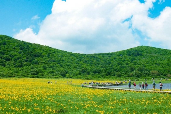 別天地という意味を持つ「雄国」