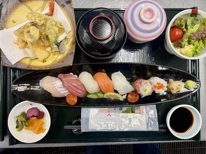 夏期は営業日・メニューを一部変更します