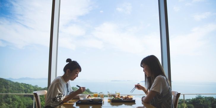 開放感あふれるレストラン