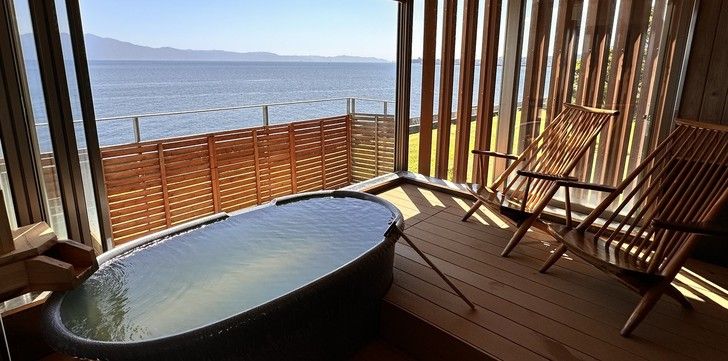 貸切半露天風呂「癒湯(ゆゆ)」