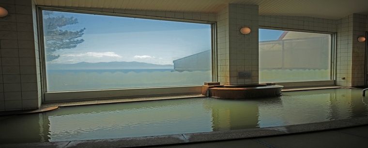 源泉かけ流し 