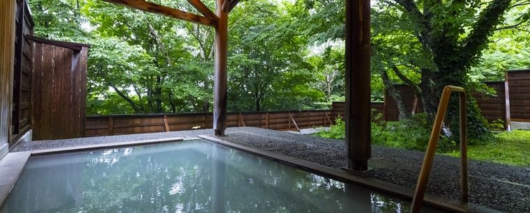 網張五湯 温泉館「薬師の湯」 露天風呂(冬季中止)