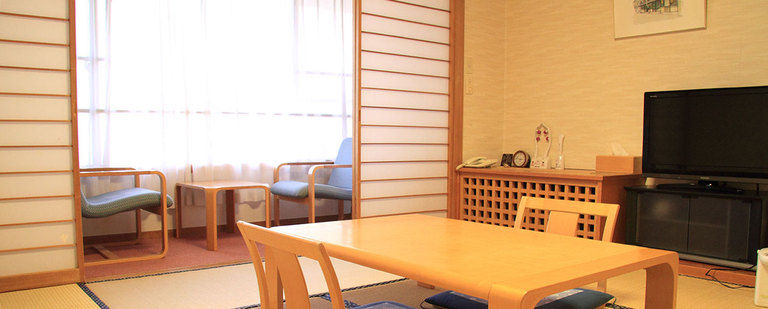 8畳和室【白樺棟・森林側】
