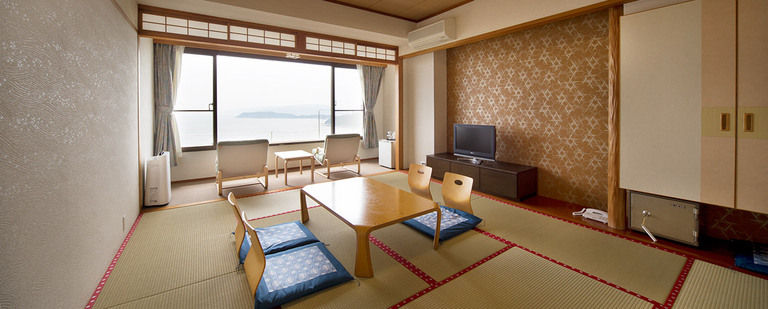 みやま館　和室12畳 バス・トイレ付