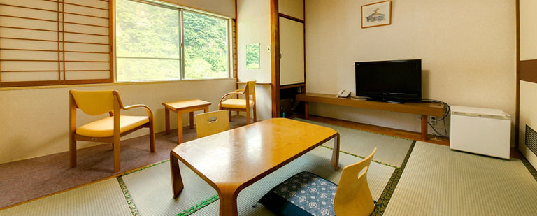 山側和室　6畳