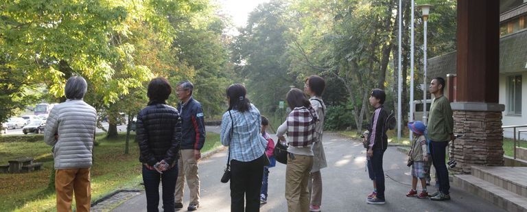 支笏湖の森を散策！朝の自然観察会♪