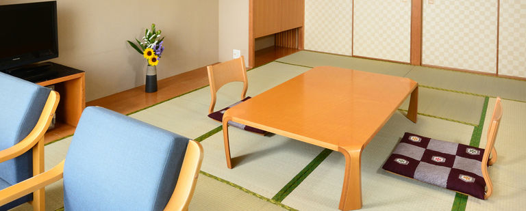 和室10畳【禁煙・トイレ付き】Wi-Fi接続可能