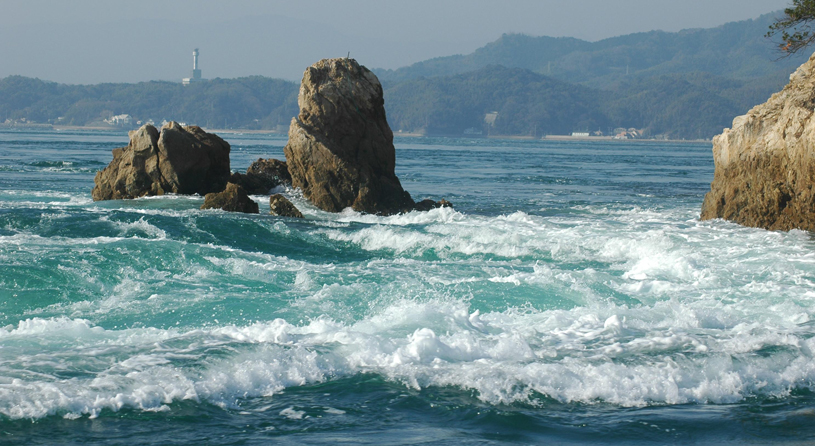 大迫力！来島海峡急流観潮船体験