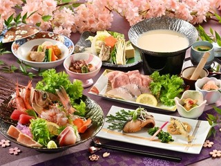 【海の幸を満喫！1泊2食付】夕食は旬の魚介・味覚を使った一番人気！「能登の里海会席」（和洋ビュッフェの朝食付）