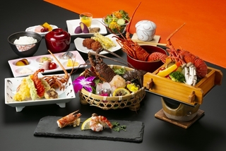 【早割３０】１，０００円お得！「伊勢海老一式料理」×ハーフビュッフェ