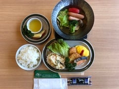 朝食