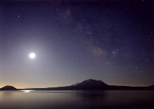 夜明け前の輝き／内山　暁
