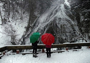 雪見の滝／古田　敏子