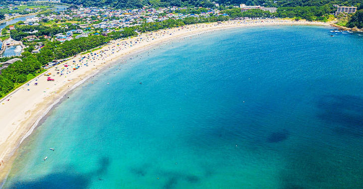 海水浴場は休暇村の目の前