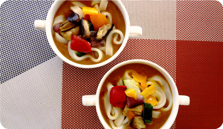 写真:美味しい組み合せ「カレーきしめん」