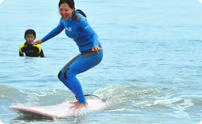 弓ヶ浜でサーフィン体験！