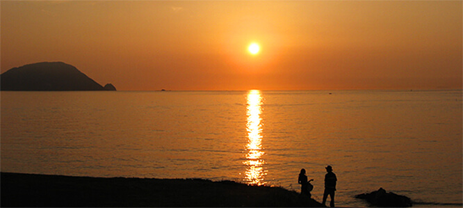 休暇村 南淡路の夕日（露天風呂から）