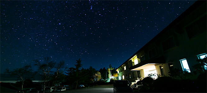 休暇村 茶臼山高原の星空（玄関から）