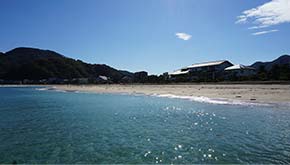 竹野浜と北前館