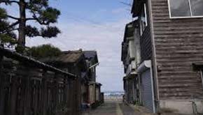 焼杉板壁の街並み